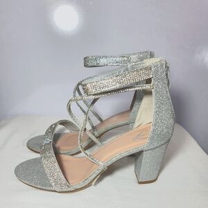 Windsor Women's Size 8 Rhinestones Block hees.